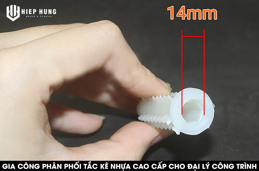 Những chia sẻ thú vị về việc sử dụng tắc kê nhựa dành cho dân thi công