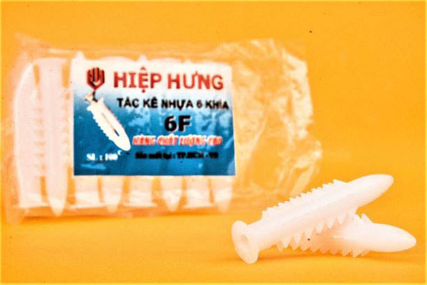 kho hàng tắc kê nhựa